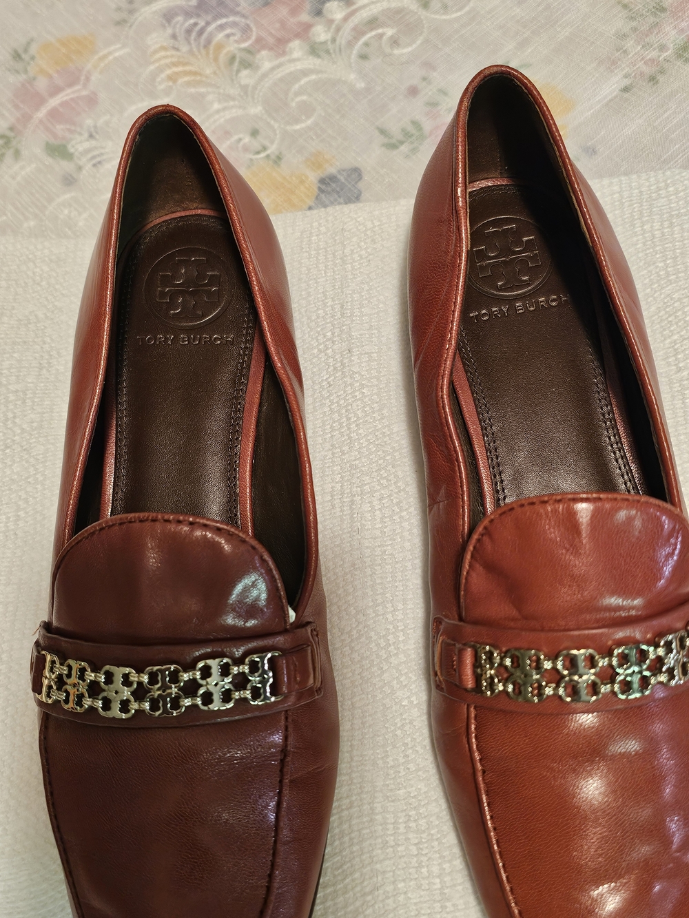 Tory Burch Women's Leather Loafers in Rust